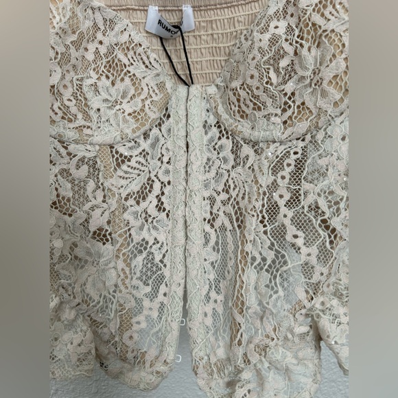 Rumored Cabernet Top in Cream - Picture 6 of 7